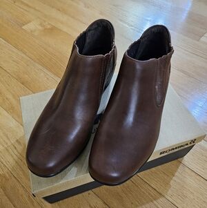 BRAND NEW Romika Chestnut Brown Leather Slip-On Ankle Boots